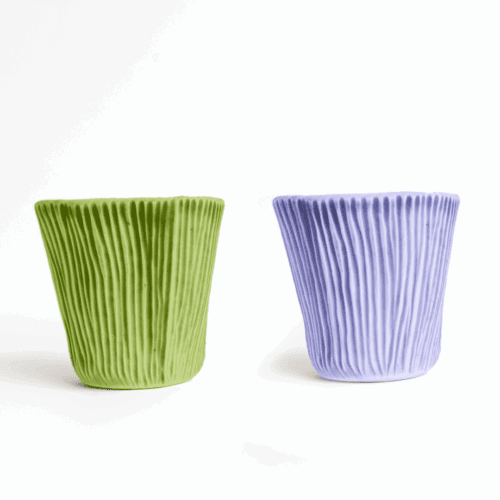 textured cups set in 2 different colors
